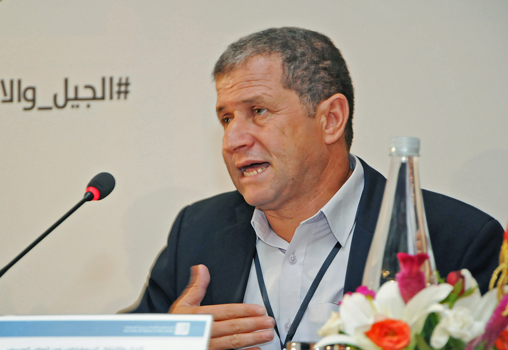 عبد القادر بوطالب: الشباب والسياسي: دراسة في طبيعة التمثلات وعوامل انحسار ظاهرة الانتساب الحزبي في المجتمع المغربي